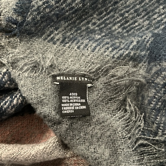 Melanie Lynn Blanket Scarf. Dark blue, grey and pink. Good condition - Picture 4 of 5